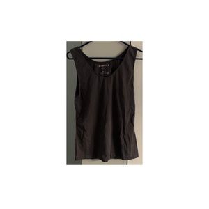 Breathable plus size workout top.